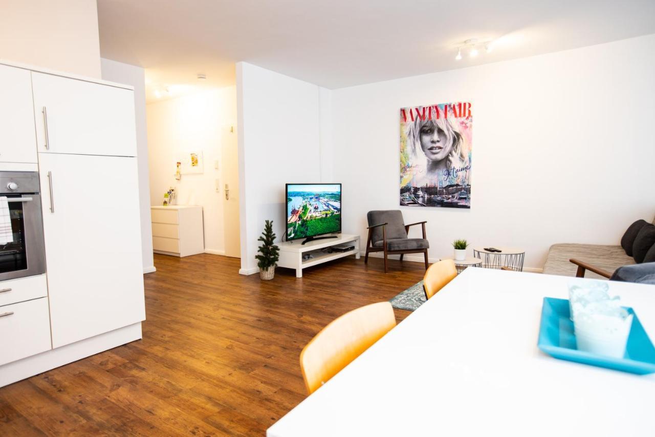 Moderne 2-Zimmer Wohnung! Wlan Und Netflix Inklusive! Zentral Gelegen In Der Historischen Altstadt! Stade Exterior photo